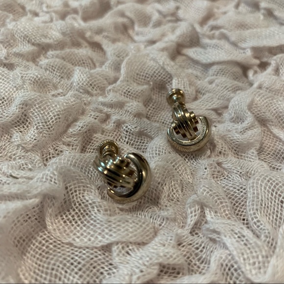 Vintage Silver Screw Back Earrings - Picture 4 of 7